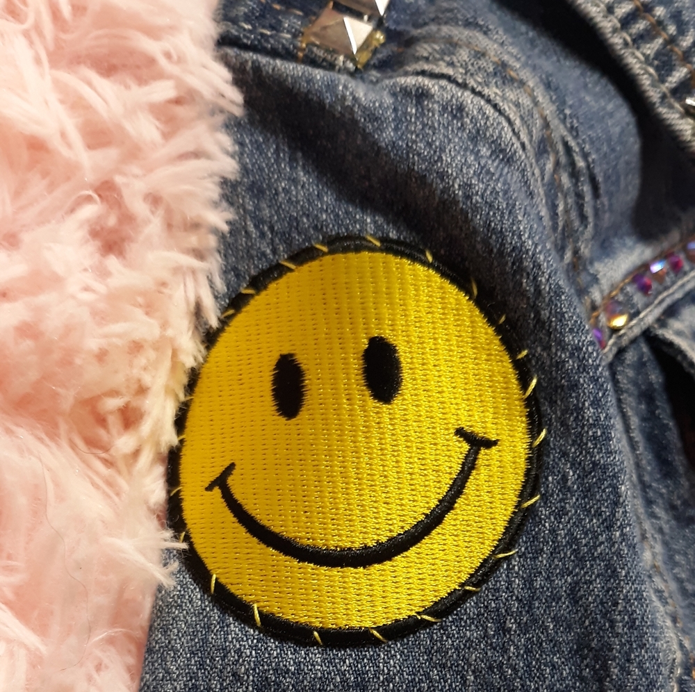 SOLD @MARKET! Upcycled 5T girls patch jacket. SO CUTE MUST SEE! 🌈 & 😃 - Picture 5 of 15